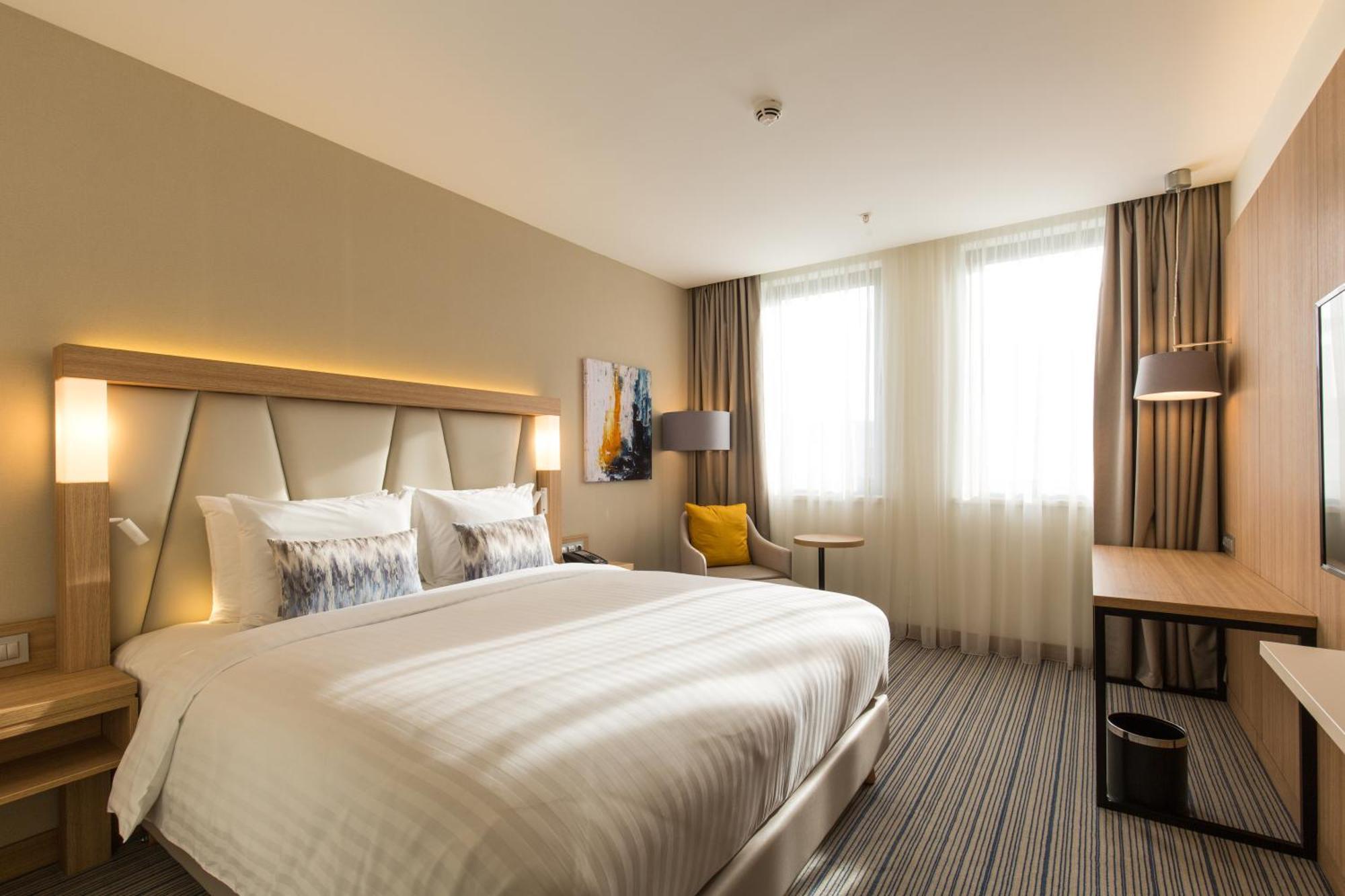 Отель Courtyard By Marriott Баня-Лука Экстерьер фото