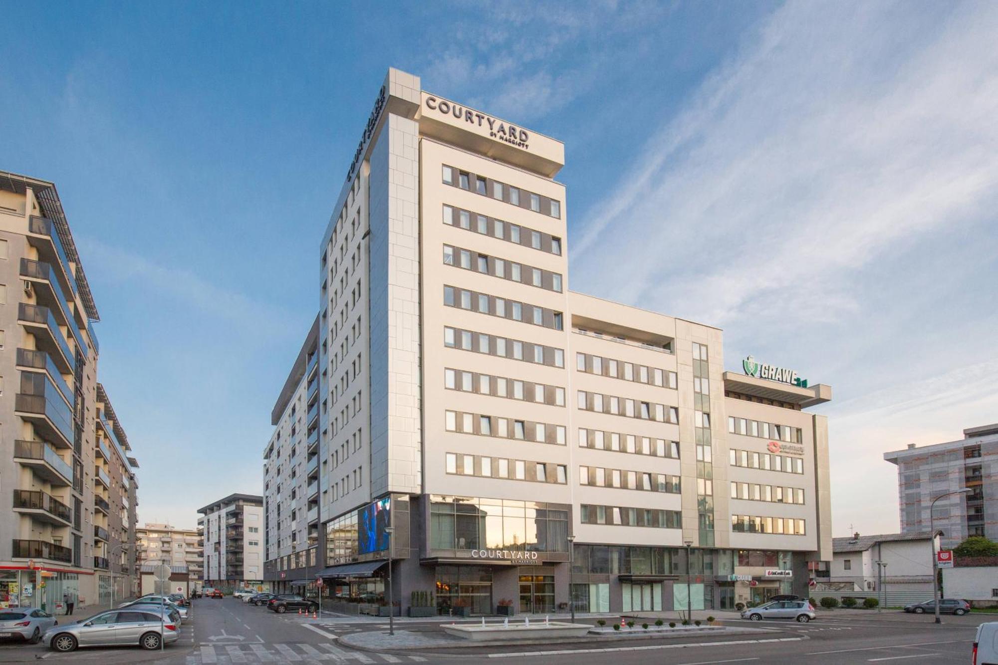 Отель Courtyard By Marriott Баня-Лука Экстерьер фото