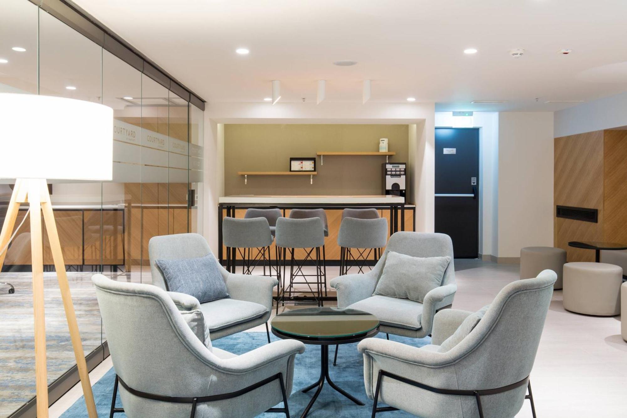 Отель Courtyard By Marriott Баня-Лука Экстерьер фото