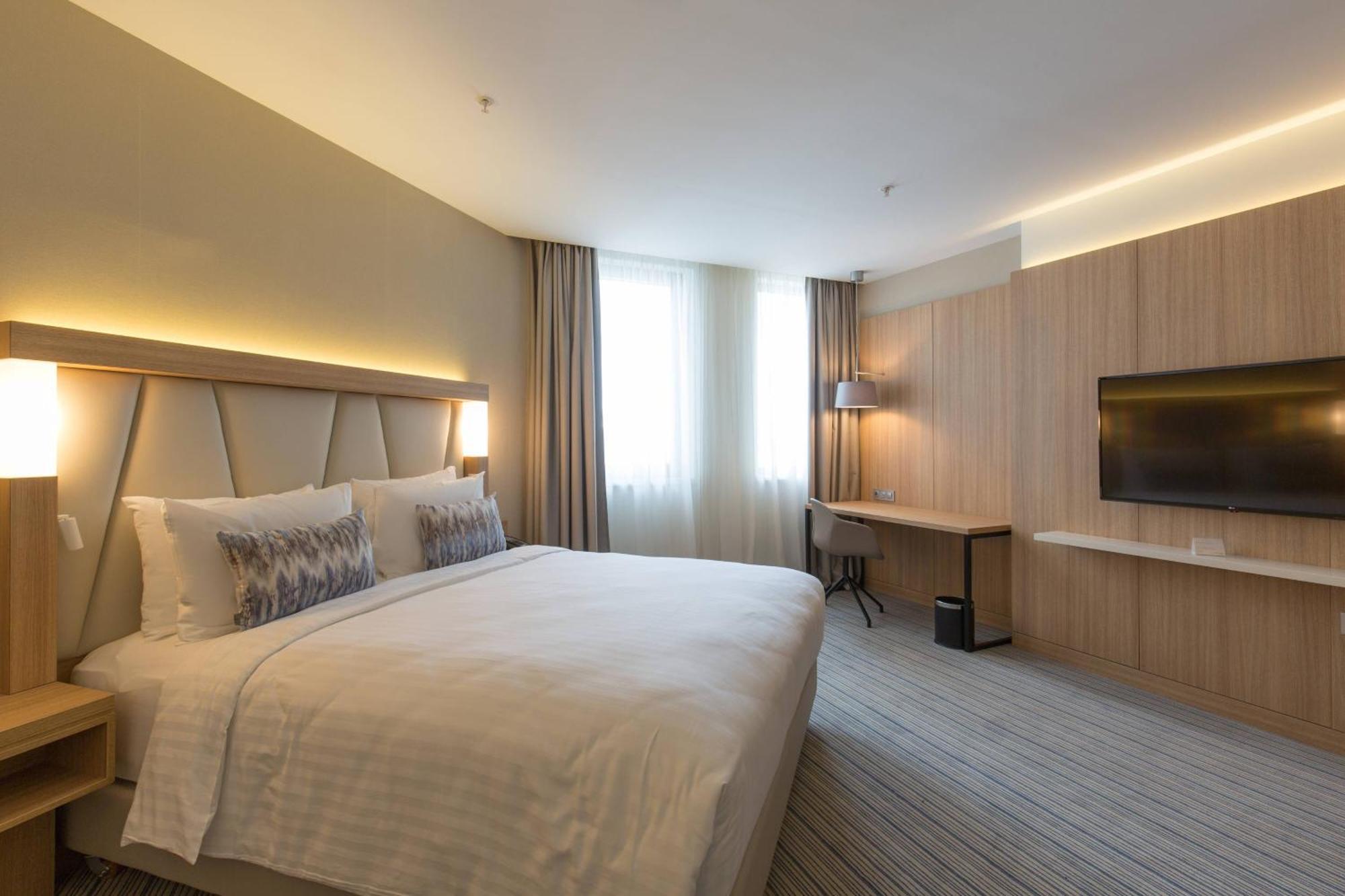 Отель Courtyard By Marriott Баня-Лука Экстерьер фото